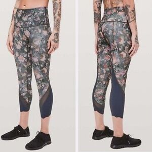 Lululemon Wunder Under Crop II Special Edition Scallop 24" Frosted Rose Multi 10